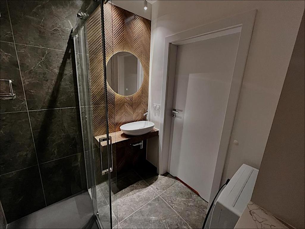 Modern Stone Hill Apartment Шклярска-Поремба Экстерьер фото